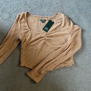 Cropped long sleeve shirt